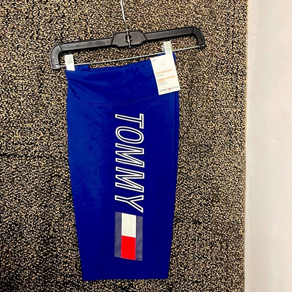 Tommy Hilfiger tight shorts 🩳 - Picture 1 of 3